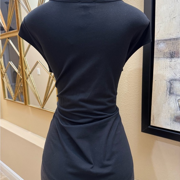 Calvin Klein Women's Short Sleeve Top with Pearls Logo. New with tags - Picture 3 of 8